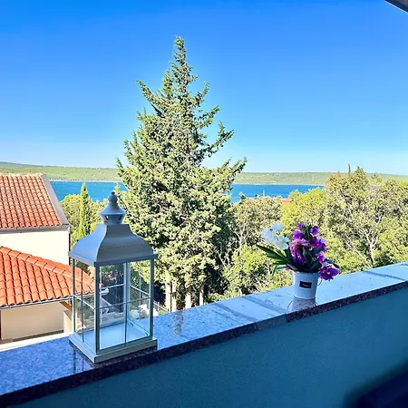 3 Bedroom With Seaview - 3min From The *