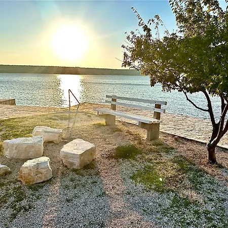 아파트 Romantic 3 Bedroom 150m From The & Free Parking Spot *