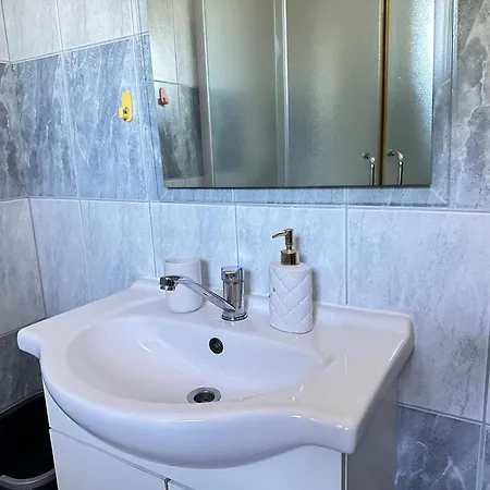 3 Bedroom With Seaview - 3min From The *