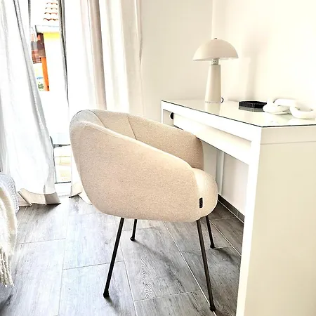 아파트 Romantic 3 Bedroom 150m From The & Free Parking Spot Kruševo
