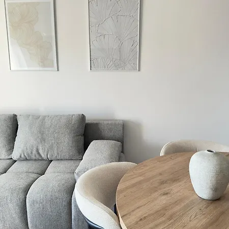 Romantic 3 Bedroom 3min From The *
